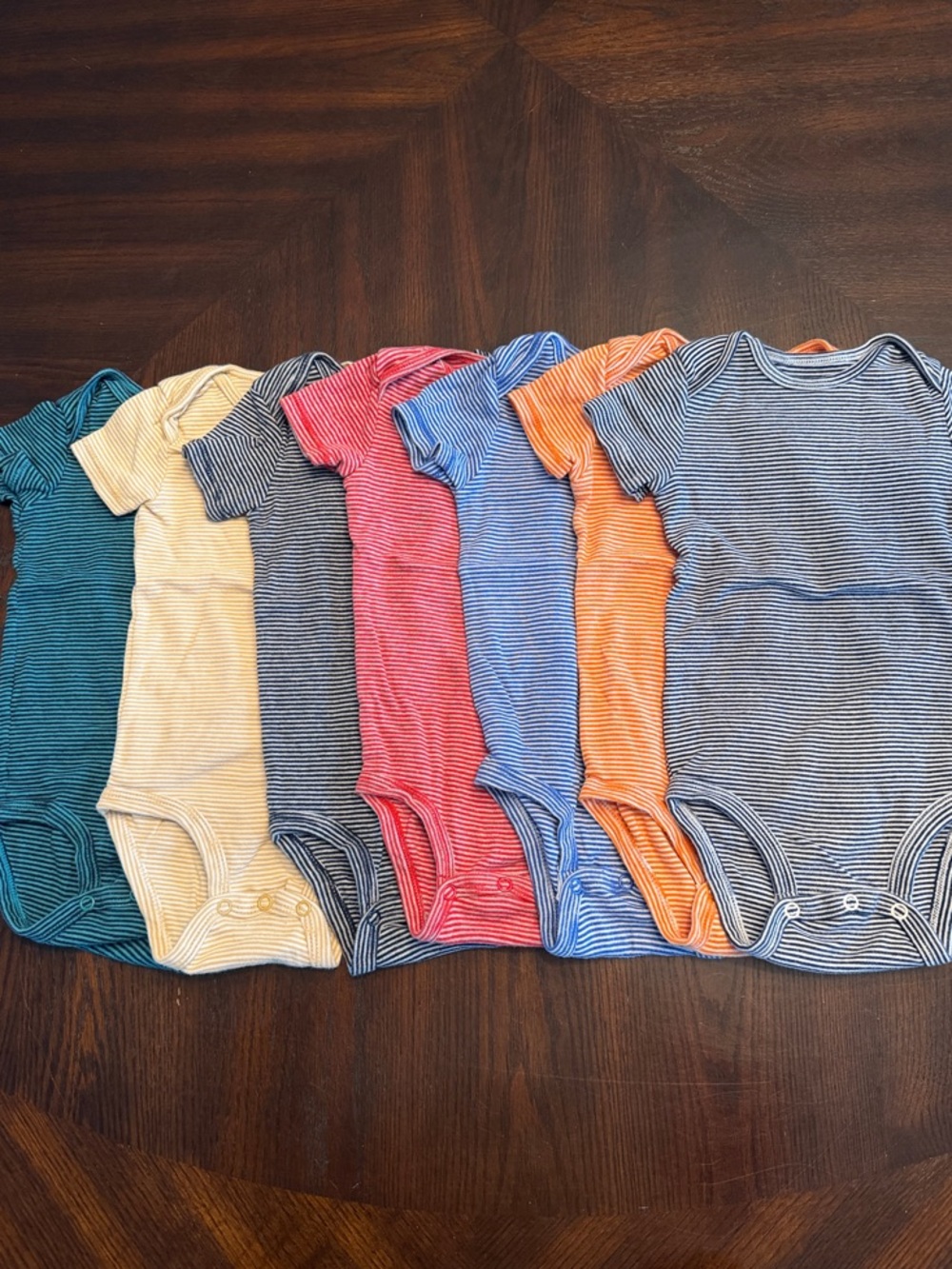 Lot of 7 Striped Short-Sleeve Baby One-Piece Bodysuit - Onesie Multi Color 7Pack